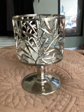 NWT Bath and Body Works Vine Leaf Pedestal Candle Holder